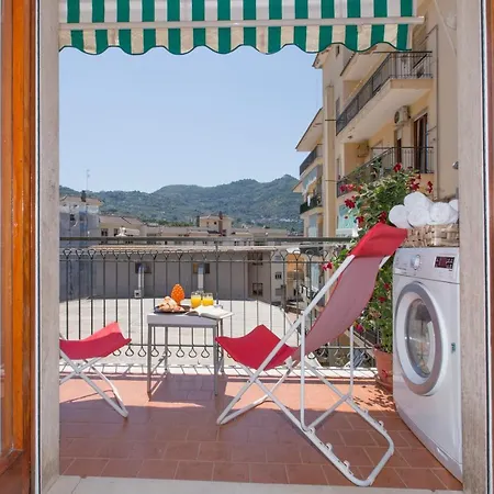 Estate4home - Sofia Flora 3* Piano di Sorrento