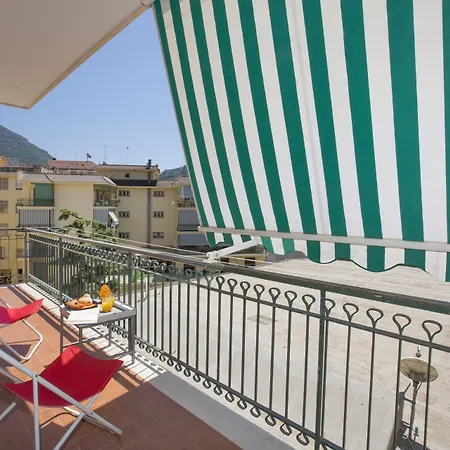 Estate4home - Sofia Flora