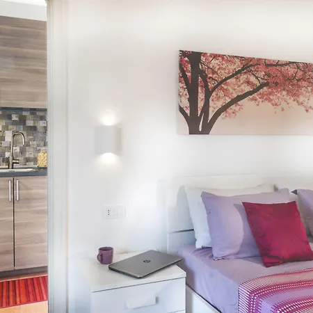 Estate4home - Sofia Flora 住宿加早餐酒店