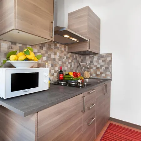 Estate4home - Sofia Flora Bed and Breakfast 3*