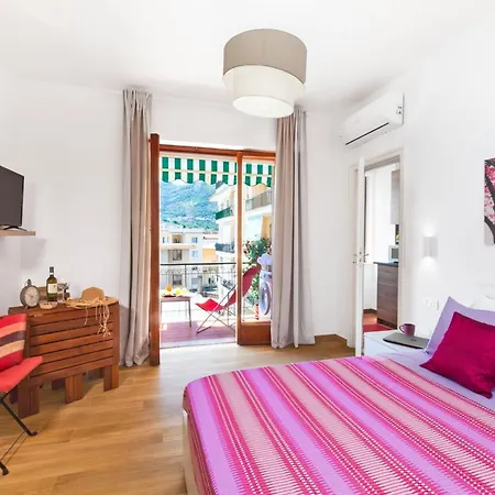 Estate4home - Sofia Flora Bed and breakfast Piano di Sorrento
