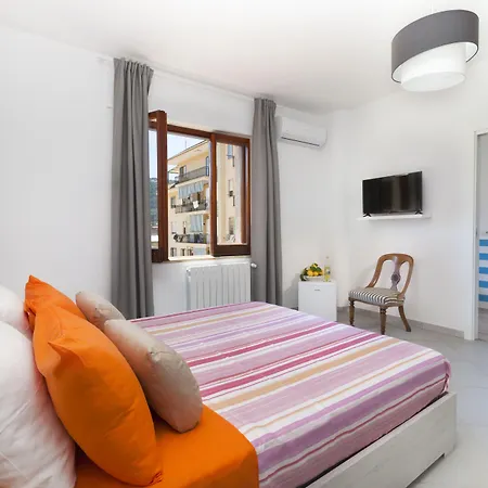 Estate4home - Sofia Flora