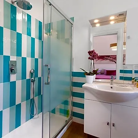 Estate4home - Sofia Flora