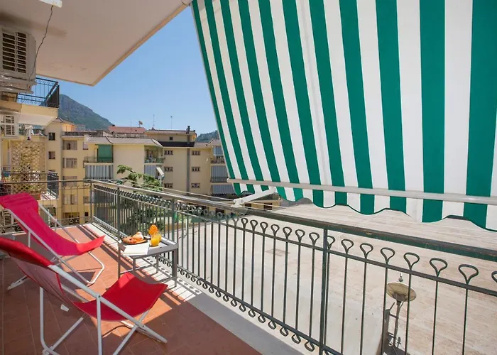 Estate4home - Sofia Flora Bed & Breakfast 3*