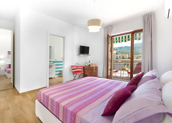 Estate4home - Sofia Flora Bed & Breakfast 3*
